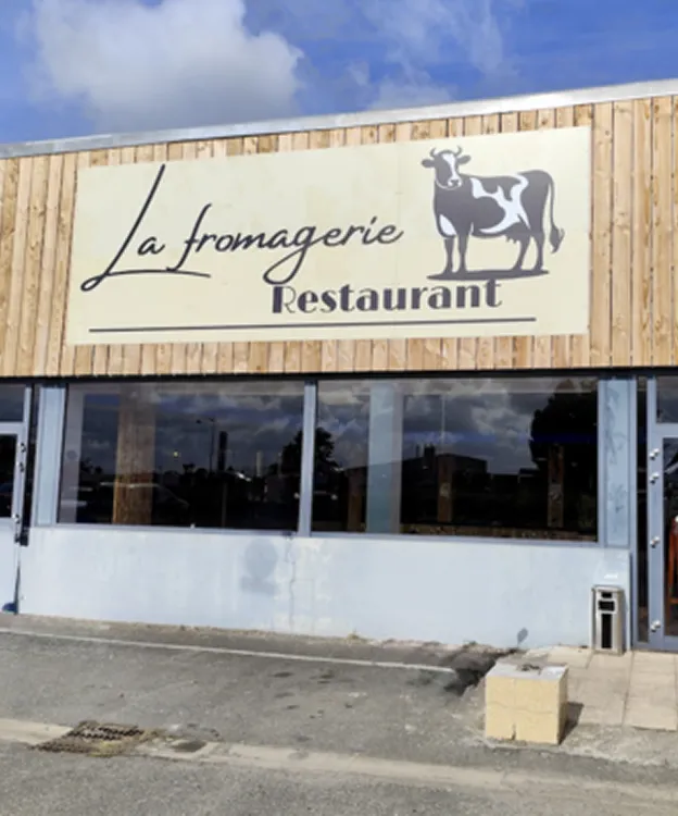 Devanture du restaurant de La Fromagerie à Bourges dans le Cher 18