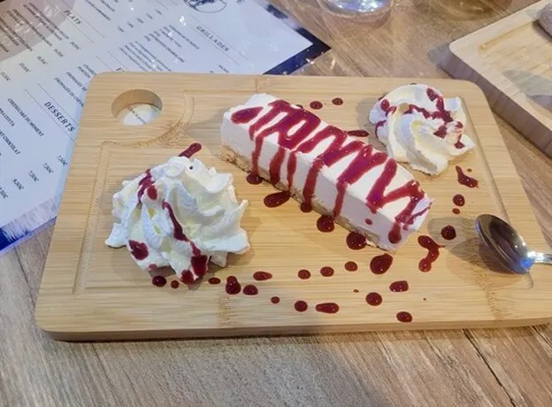 Assiette de dessert dans votre restaurant à Bourges dans le Cher 18